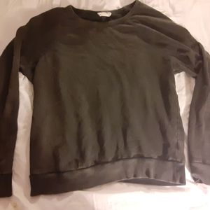 Universal thread sweatshirt
